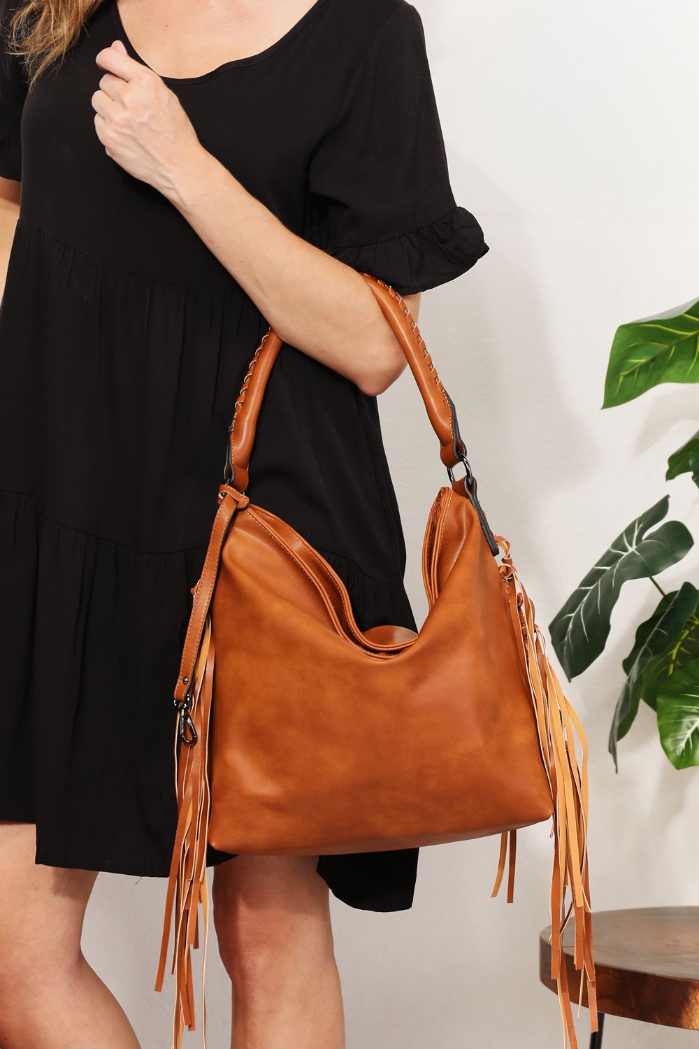 Leather Fringe Detail Shoulder Bag